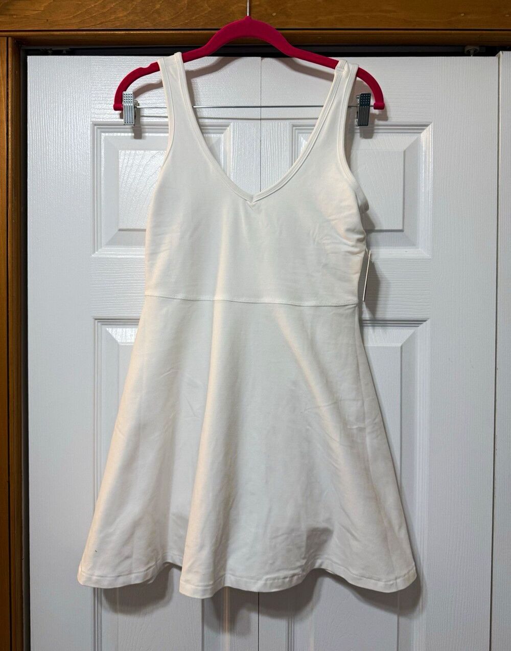 NWT Beyond Yoga Women's White Solid Sleeveless V-Neck Stretch Dress – S